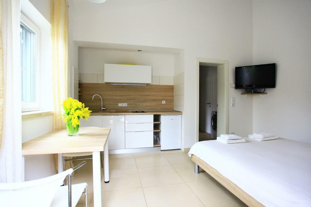 Apartmani Val พูลา ภายนอก รูปภาพ