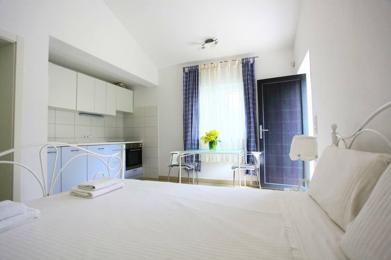 Apartmani Val พูลา ภายนอก รูปภาพ